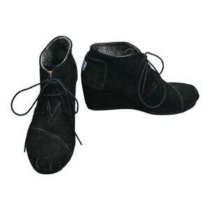 Toms Lace Up Black Suede Wedge Booties Boots Women's Size 6.5